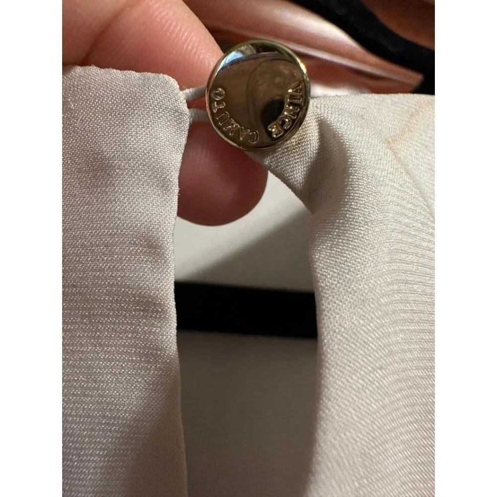 SOLD Vince Camuto White Blouse in size XS Long Sleeve - Picture 3 of 12